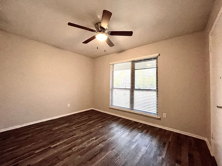 Texas Apartments: Leasing Specials! Remodeled Units Now Available in Terrell! — Photo 9