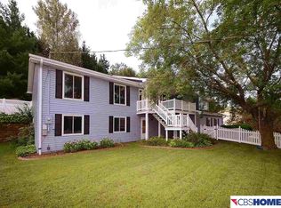 315 Parkwood Dr, Council Bluffs, IA 51503