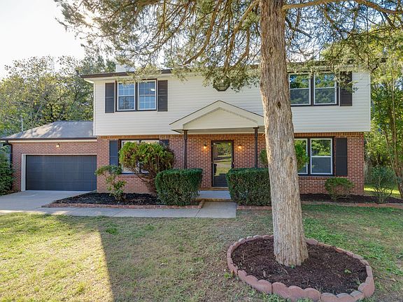 2nd image of 693 Lake Terrace Dr