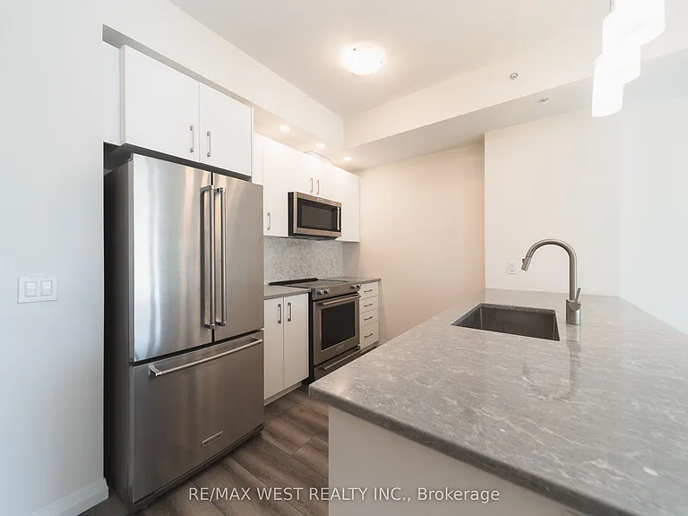 108 Garment St — Photo 7