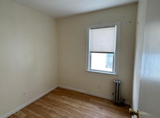 61-20 159th St FLOOR 2, Fresh Meadows, NY 11365