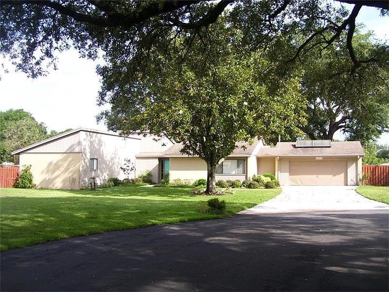 1st image of 1207 Valley Hill Dr