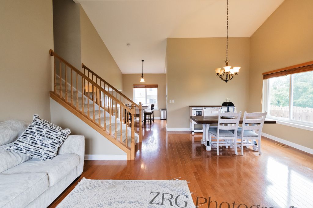 Apartment in Round Lake - View 2