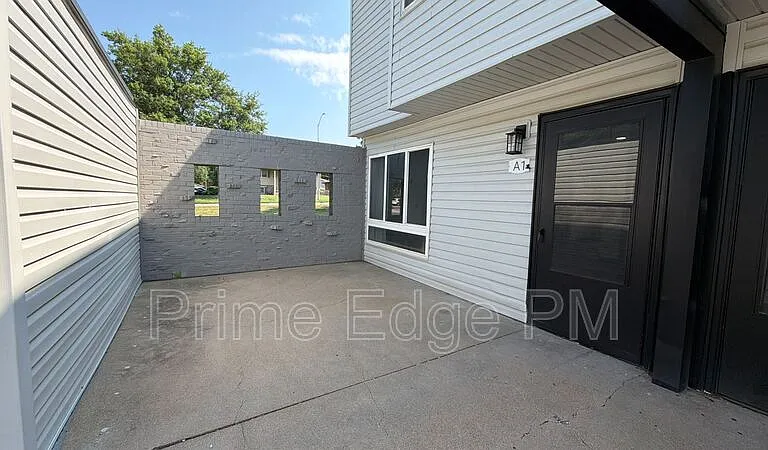 6235 Holdrege St #A-1 — Photo 2