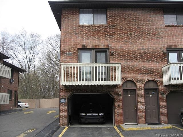 Front end unit with balcony.