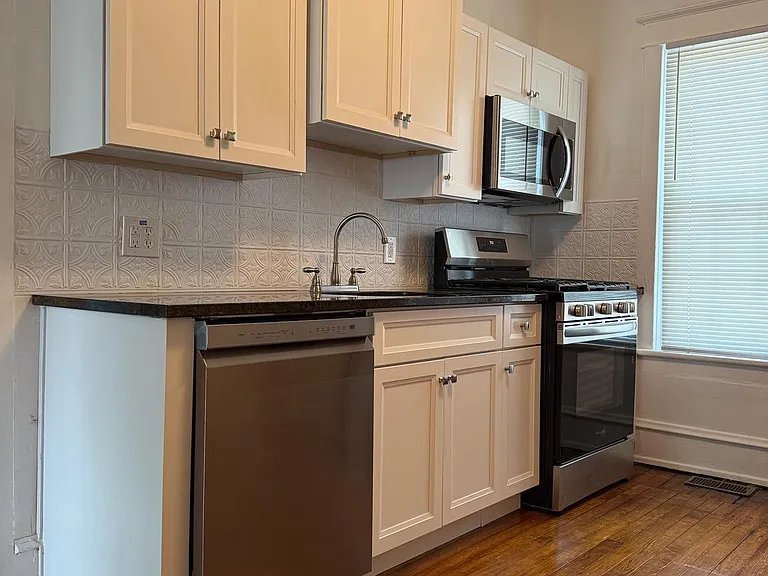1710 S Main Rd — Photo 14