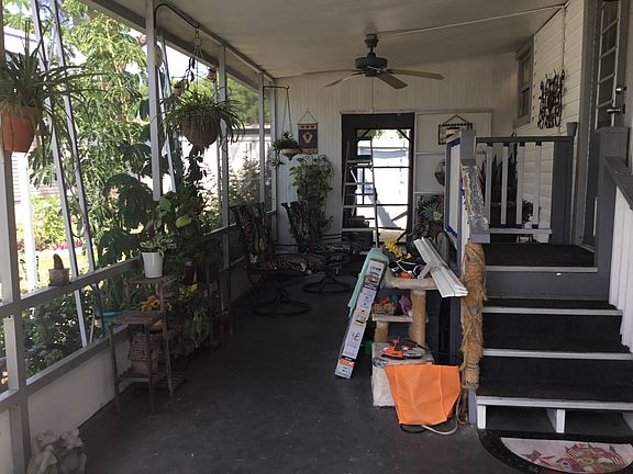 3rd image of 4815 Mistletoe Ln