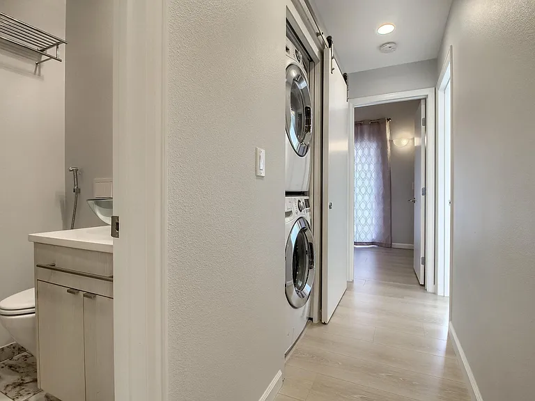 170 S Jackson St #203 — Photo 16