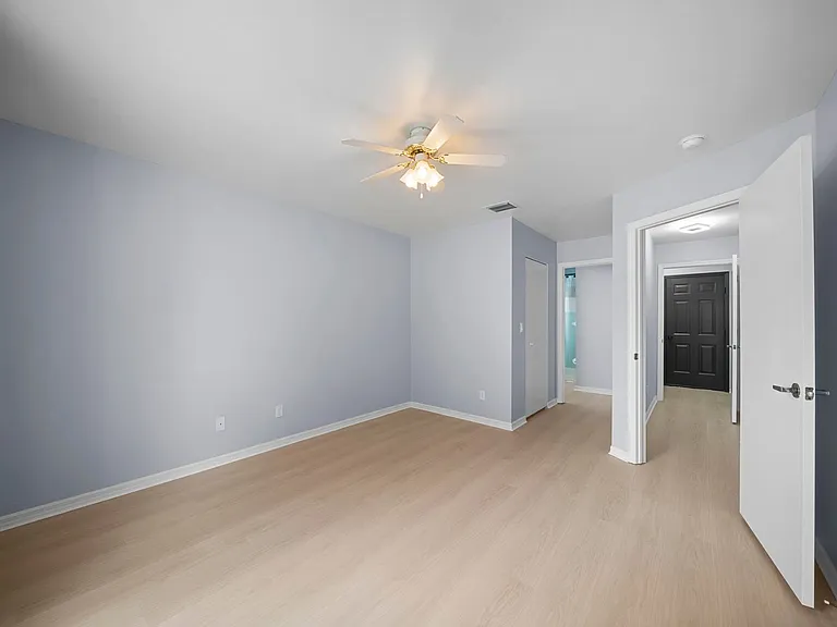 15624 Sunny Crest Ln — Photo 23