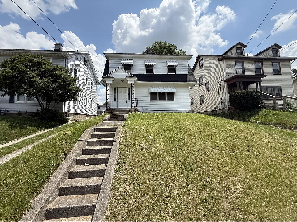 337 Van Buren Ave #1