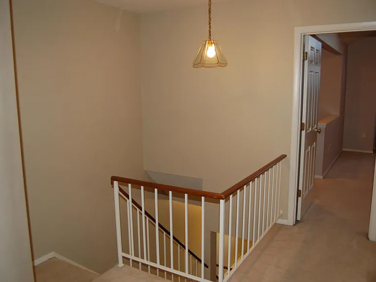 7732 Heatherside Ln — Photo 6