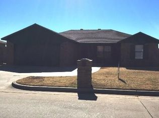 2425 Stone Glen Dr, El Reno, OK 73036