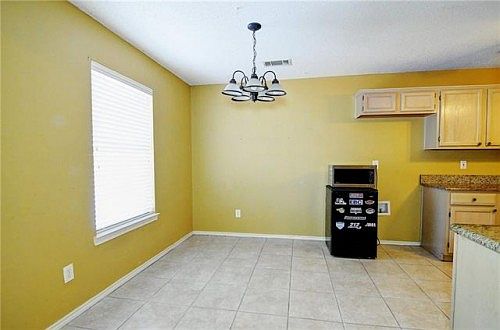 5th image of 1930 Sterling Ct