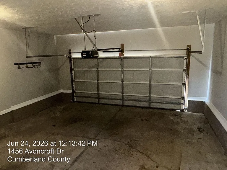 1456 Avoncroft Dr — Photo 24