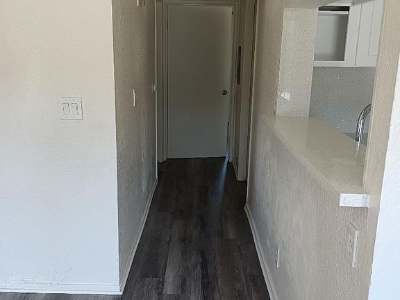 3rd image of 12227 Osborne Pl #2B-1Ba-900Sqft