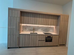 77 SE 5th St #1010, Miami, FL 33131