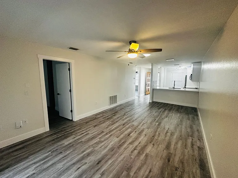 3005 Wainwright Ct — Photo 4