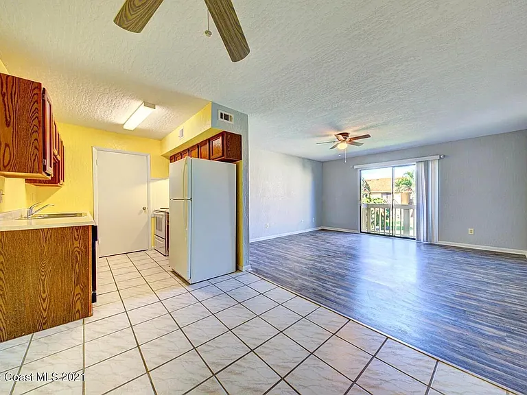 2190 Forest Knoll Dr NE #207 — Photo 6