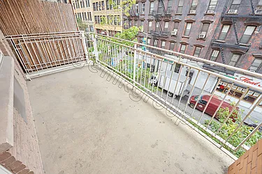 Rented by Genik Group Corp