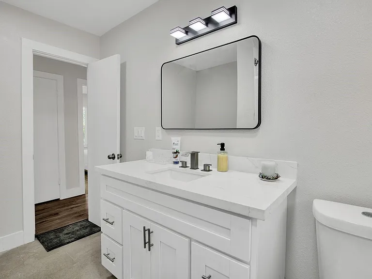 1703 Ansbury Dr — Photo 20