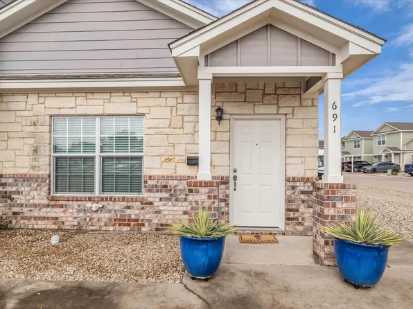 691 Park St, Mc Gregor, TX 76657
