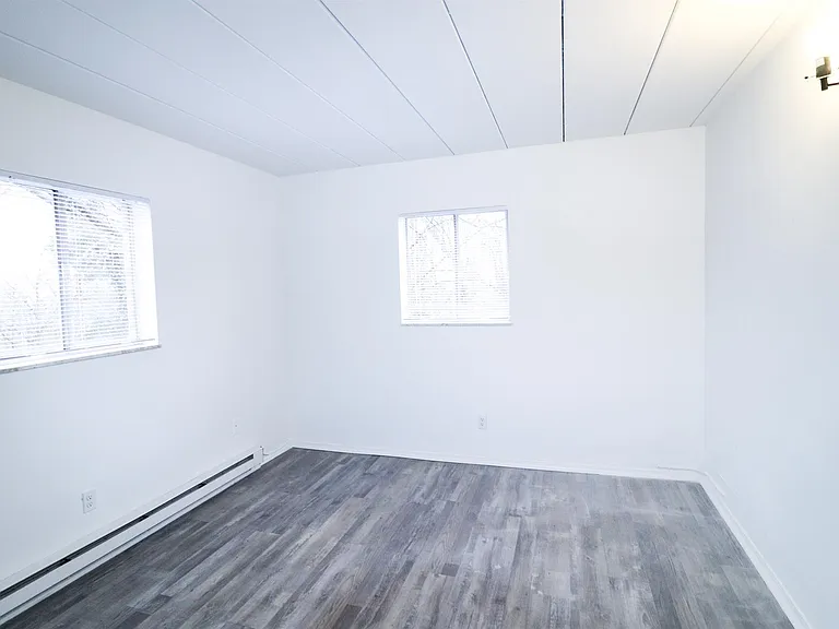 2323 Beechmont Avenue — Photo 7