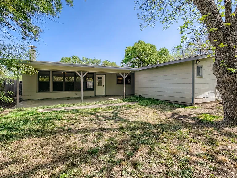 722 E Nottingham Dr — Photo 19