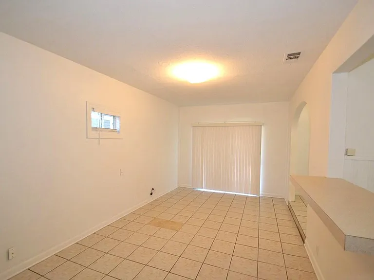 1211 Ridgemont Dr — Photo 23