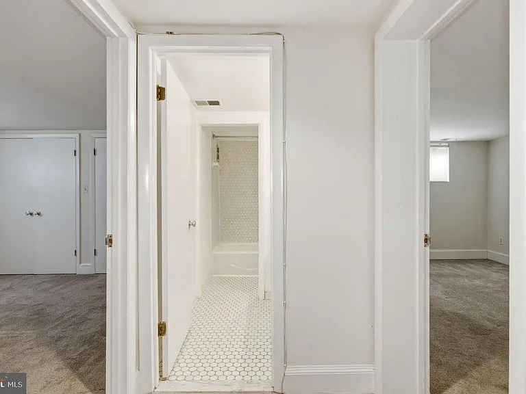 308 E Capitol St NE #11 — Photo 33