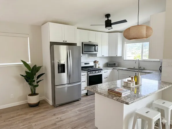 2871 Manoa Rd APT A, Honolulu, HI 96822