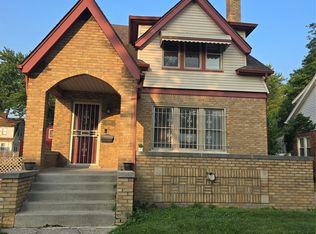 22154 Elmwood Ave, Eastpointe, MI 48021