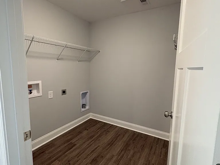 501 Gabriel Ln — Photo 15