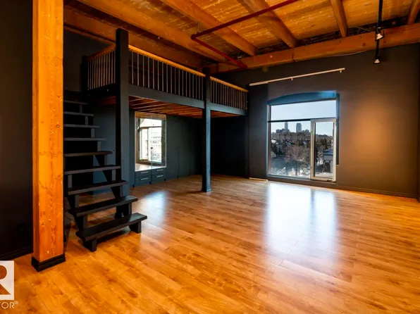 10301 109th St NW #407, Edmonton, AB T5J 1N4