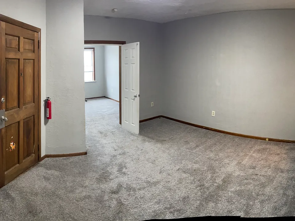 3279 W Liberty Ave #3