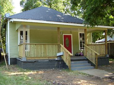 1st image of 713 Illinois St
