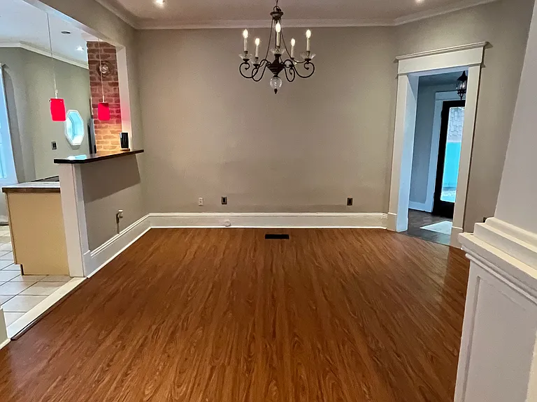 2263 Gilmore St — Photo 10