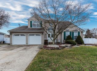 8 Jason Ct, Howell, NJ 07731