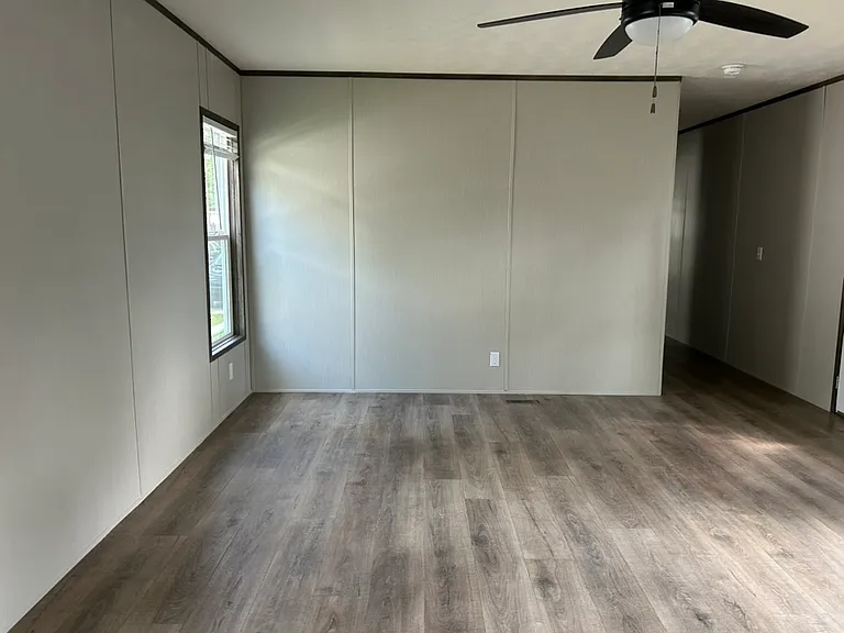 1210 Eagle Lake Dr #185 — Photo 3