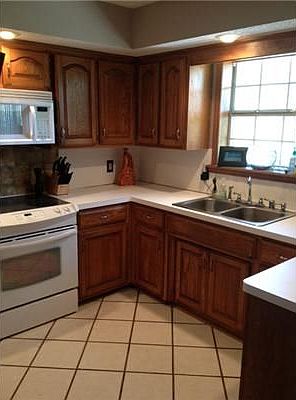2nd image of 2114 Broken Hill Dr