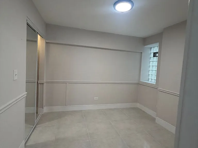 2228 S Sawyer Ave — Photo 8