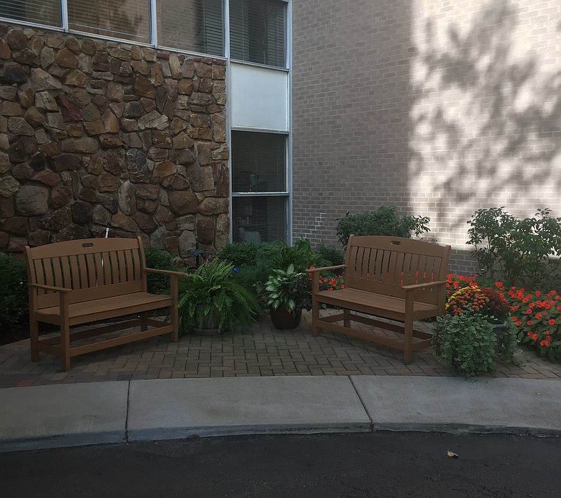 2nd image of 151 N Kenilworth Ave APT 1F