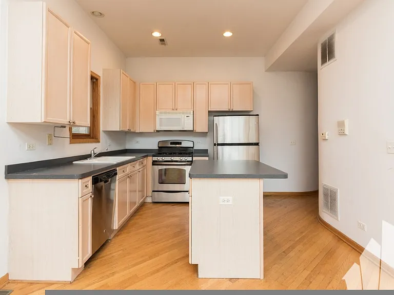 2714 N Wayne Ave #2 — Photo 4