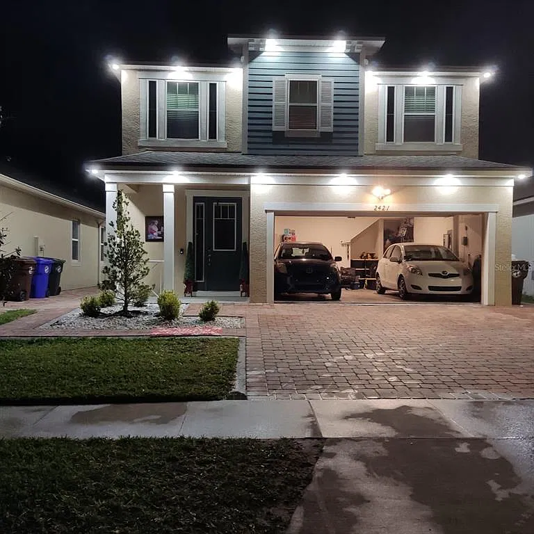 3 bed, 2.5 bath, 1860 sqft, $3,200 — Photo 2