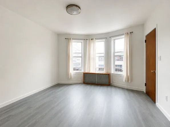5607 13th Avenue image 1 of 10