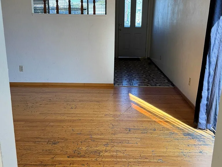 2859 Foskett Ave — Photo 6