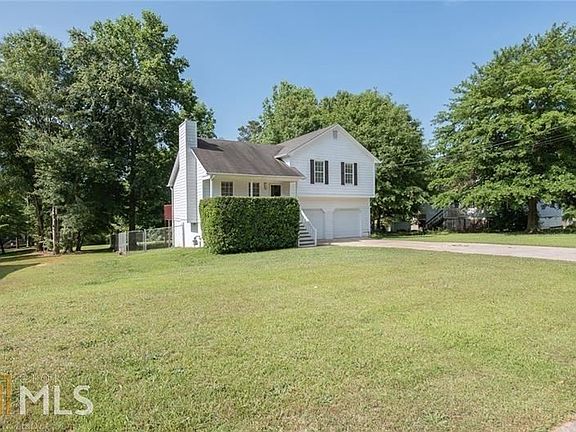 3rd image of 122 Grapevine Dr