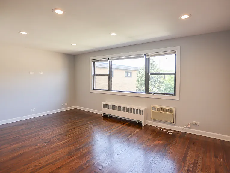 6807 N Ridge Ave #G1 — Photo 5