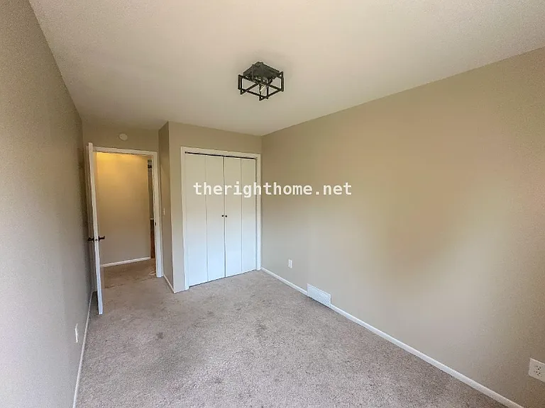 6424 N 68th St — Photo 11