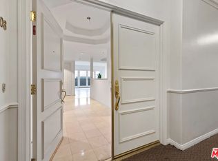 11690 Montana Ave APT 103, Los Angeles, CA 90049