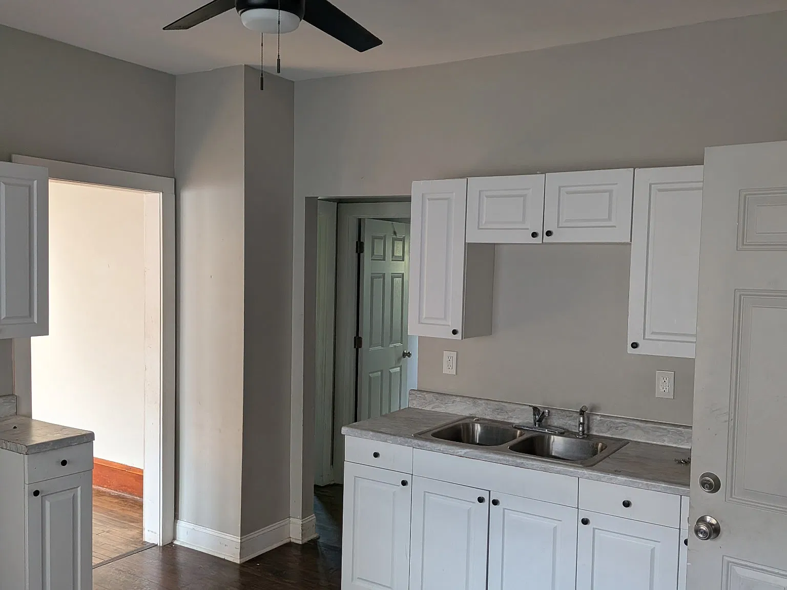3 bed, $1,200 — Photo 2